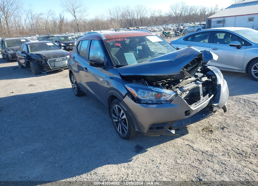 2018 NISSAN KICKS SV VIN: 3N1CP5CU7JL542921