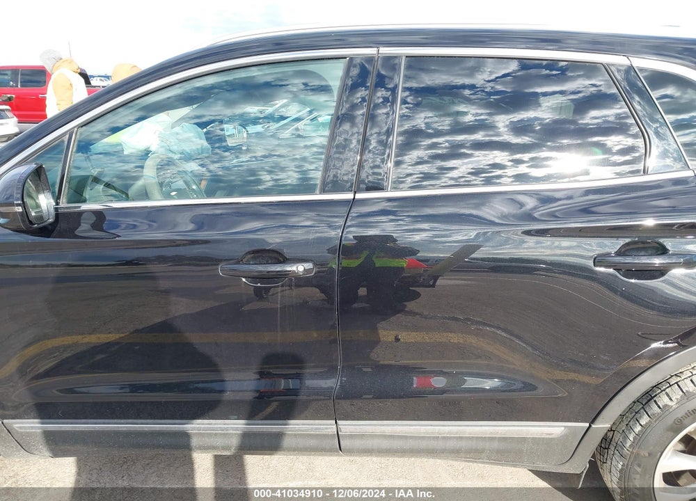 2019 LINCOLN MKC SELECT VIN: 5LMCJ2C97KUL42758