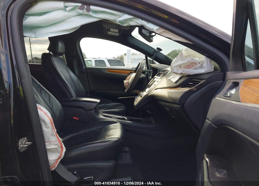 2019 LINCOLN MKC SELECT VIN: 5LMCJ2C97KUL42758