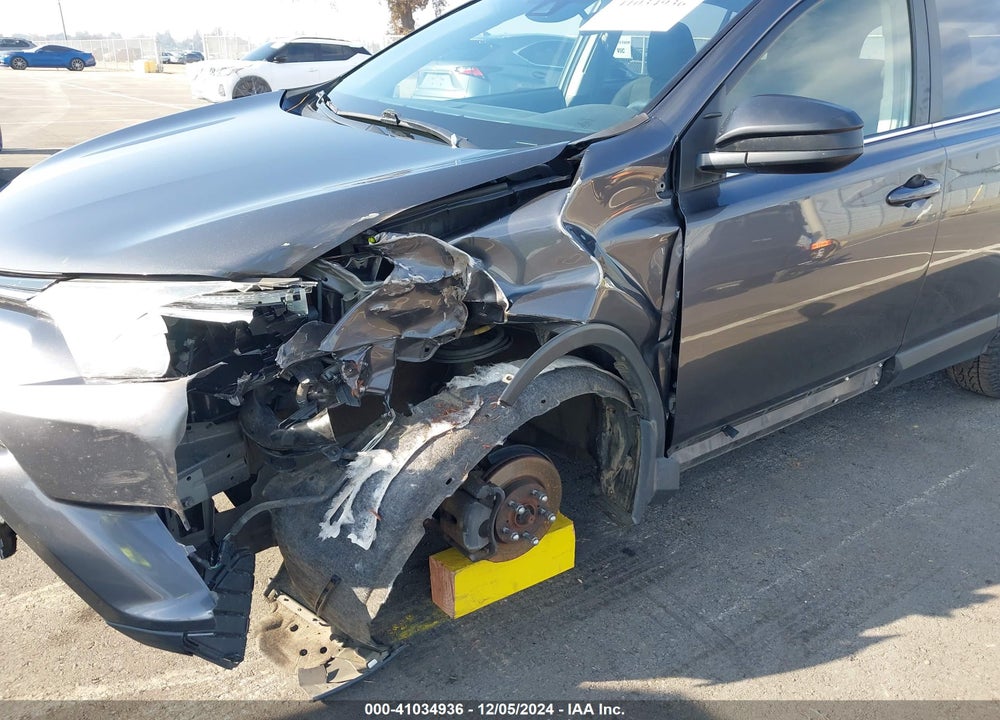 2017 TOYOTA RAV4 LE VIN: JTMBFREV4HJ711996