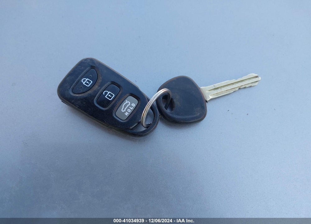 2013 HYUNDAI ELANTRA GLS VIN: KMHDH4AE4DU787699