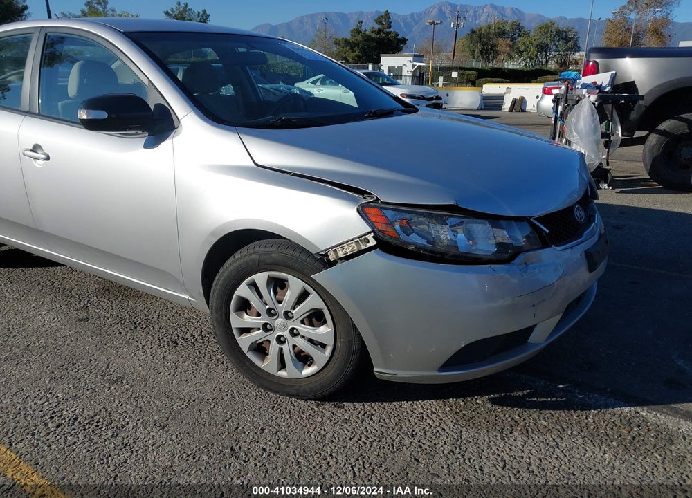 2010 KIA FORTE EX VIN: KNAFU4A27A5101463
