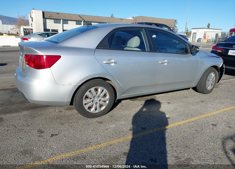 2010 KIA FORTE EX VIN: KNAFU4A27A5101463