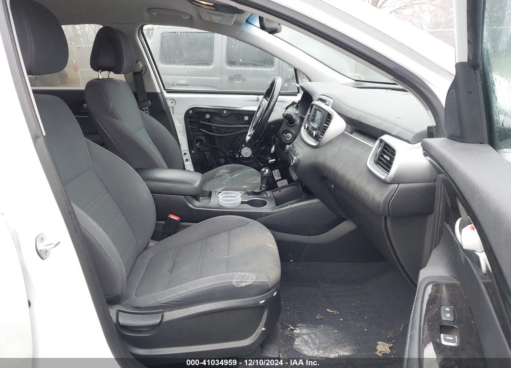 2016 KIA SORENTO 2.4L LX VIN: 5XYPG4A35GG056367