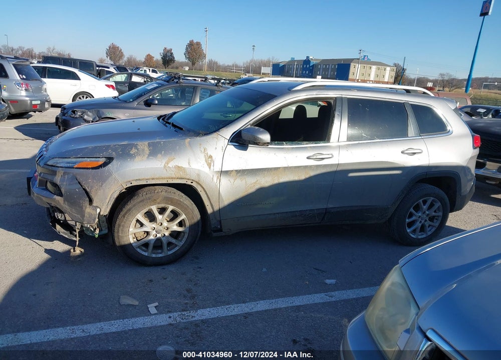 2016 JEEP CHEROKEE LATITUDE VIN: 1C4PJLCB5GW319752