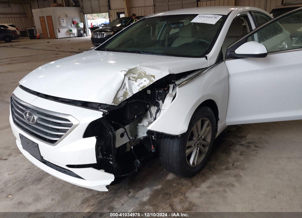 2016 HYUNDAI SONATA SE VIN: 5NPE24AFXGH293008
