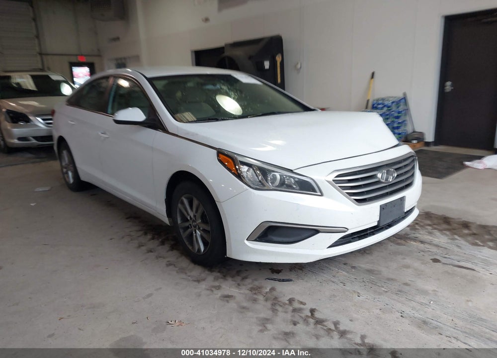 2016 HYUNDAI SONATA SE VIN: 5NPE24AFXGH293008