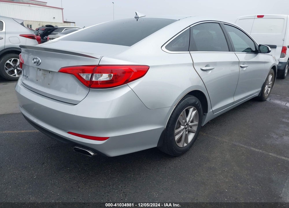 2016 HYUNDAI SONATA SE VIN: 5NPE24AF9GH388854