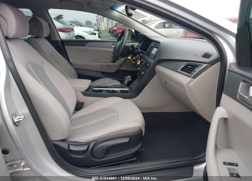 2016 HYUNDAI SONATA SE VIN: 5NPE24AF9GH388854