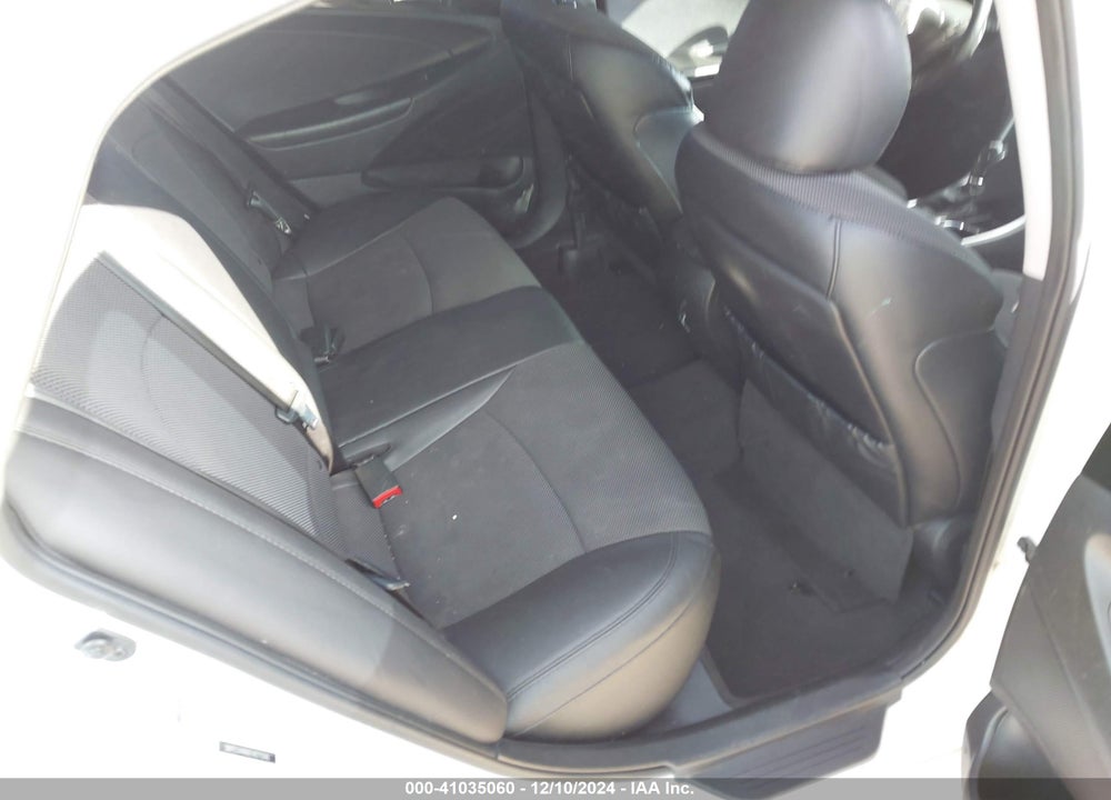 2014 HYUNDAI SONATA SE 2.0T VIN: 5NPEC4AB6EH871046