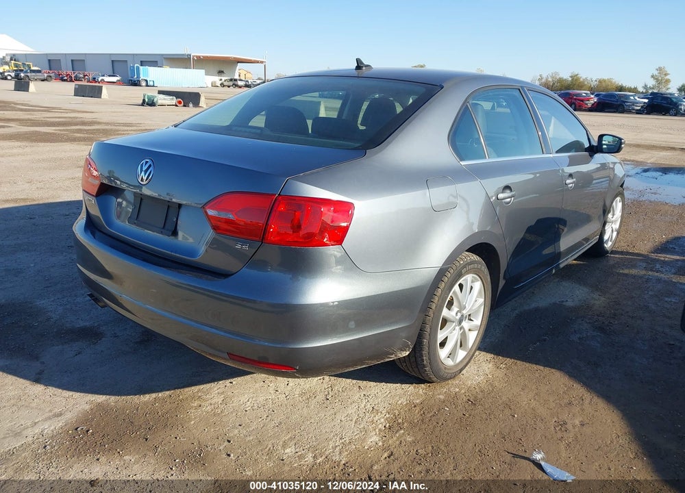 2014 VOLKSWAGEN JETTA 1.8T SE VIN: 3VWD17AJ0EM420311