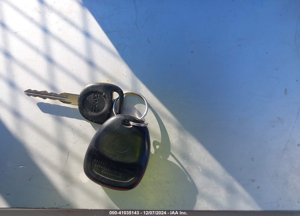 2004 GMC ENVOY XL VIN: 1GKET16S246227550