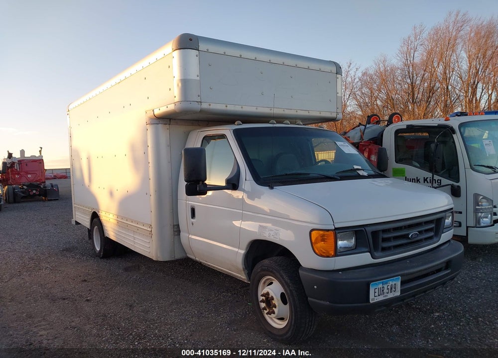 2007 FORD E-450 CUTAWAY VIN: 1FDXE45S97DA76333