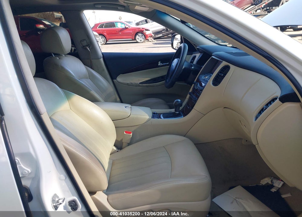 2017 INFINITI QX50 VIN: JN1BJ0RPXHM383829