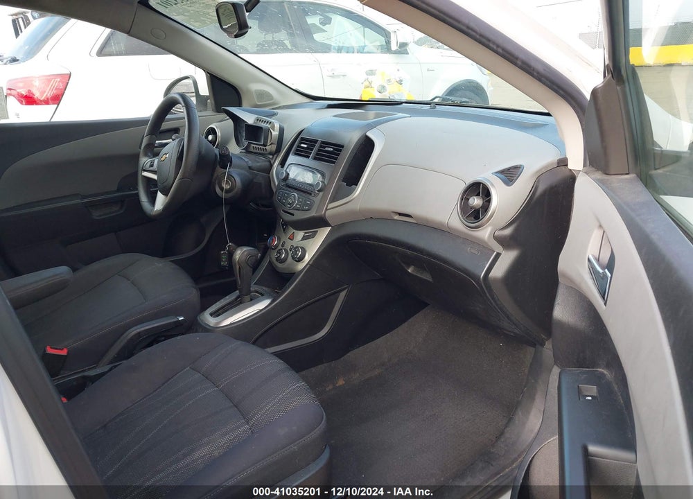 2015 CHEVROLET SONIC VIN: 1G1JC6SH5F4173881