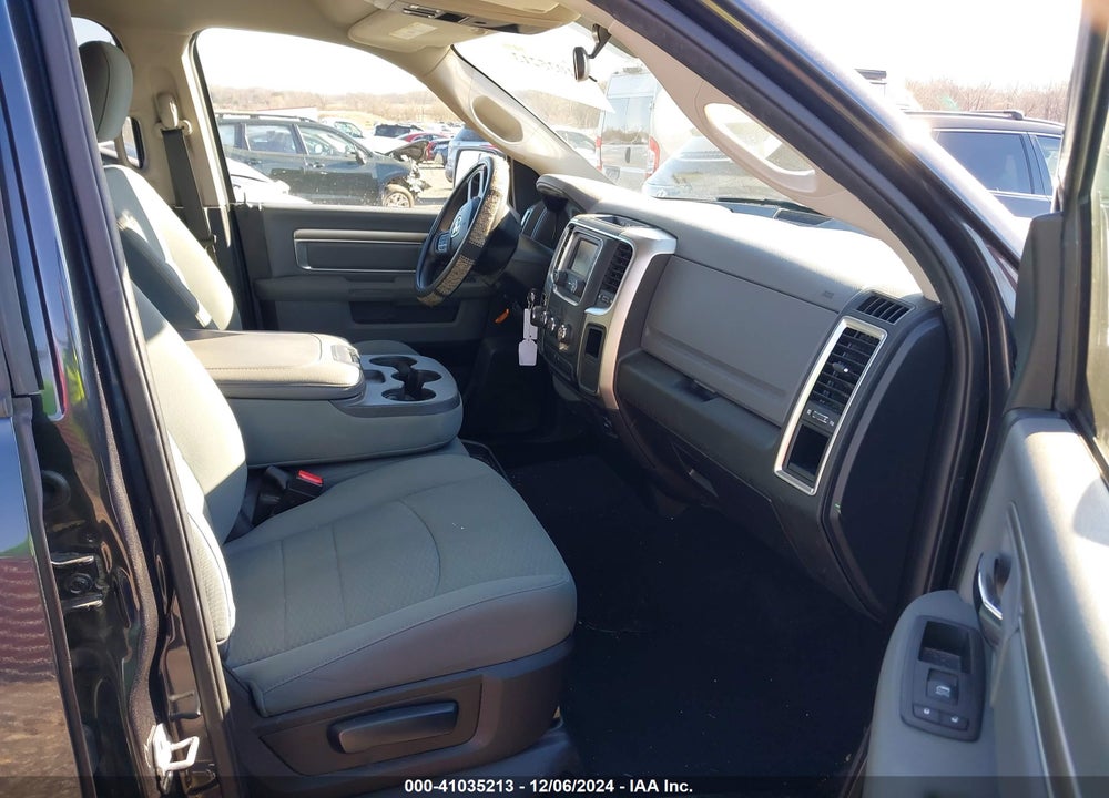 2019 RAM 1500 CLASSIC SLT 4X2 6'4 BOX VIN: 1C6RR6TT4KS584634
