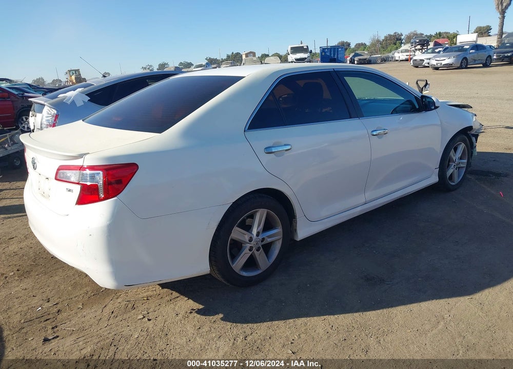 2013 TOYOTA CAMRY SE VIN: 4T1BF1FK1DU639956