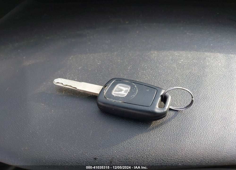 2014 HONDA CIVIC LX VIN: 19XFB2F59EE268840