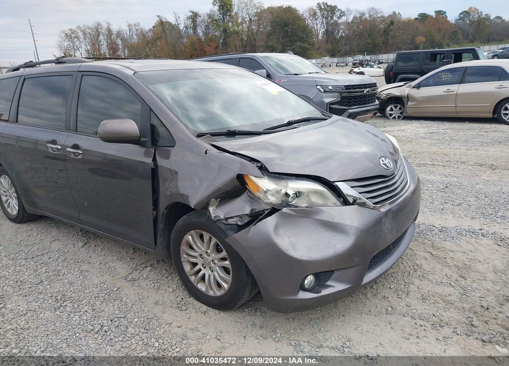 2012 TOYOTA SIENNA XLE LIMITED VIN: 5TDYK3DC8CS235329