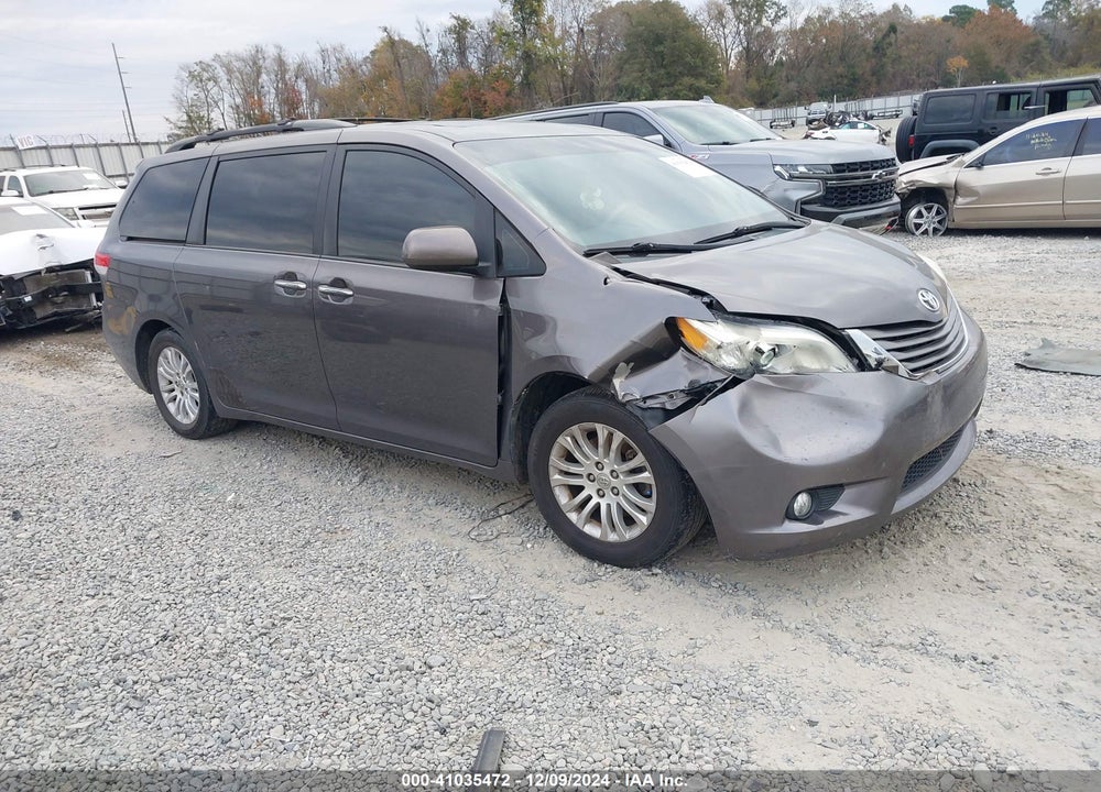 2012 TOYOTA SIENNA XLE LIMITED VIN: 5TDYK3DC8CS235329