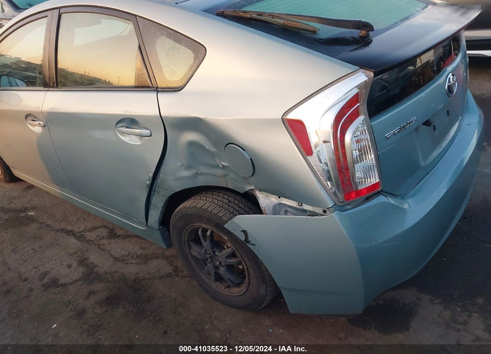 2015 TOYOTA PRIUS TWO VIN: JTDKN3DUXF1997102