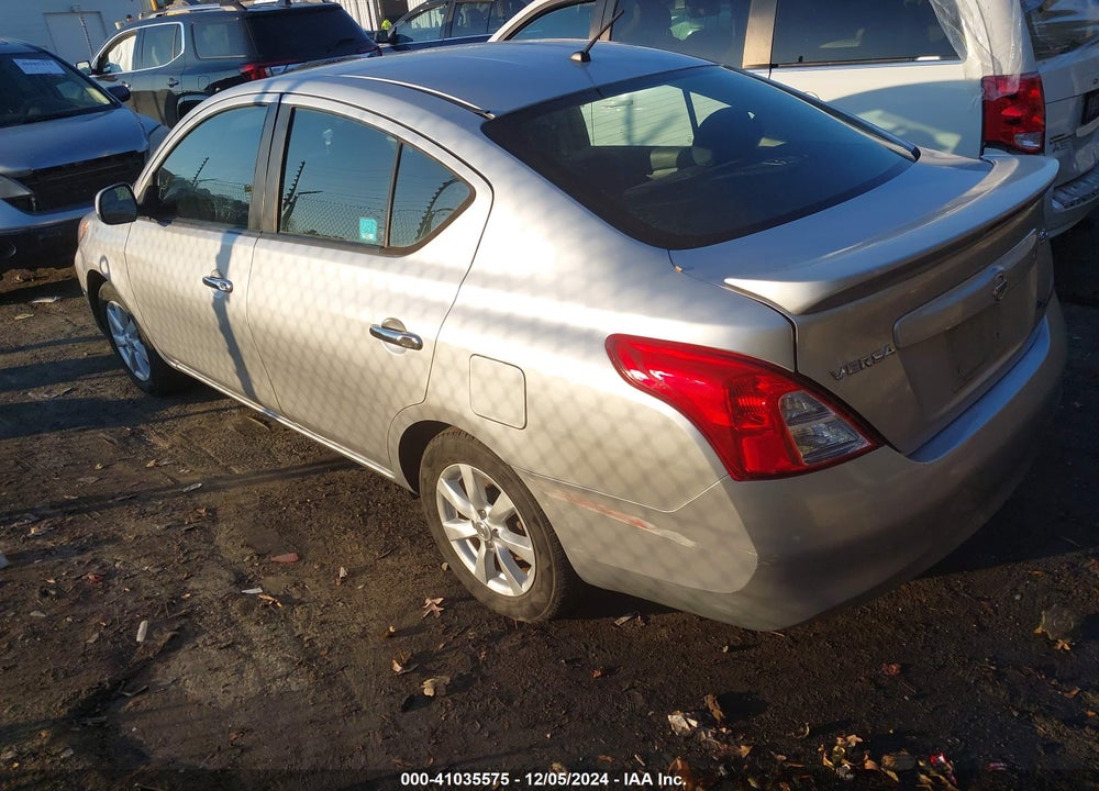 2013 NISSAN VERSA 1.6 SL VIN: 3N1CN7AP0DL822084