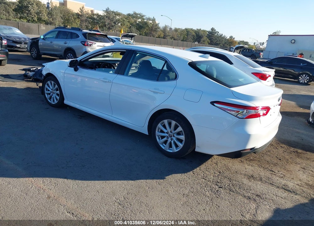 2020 TOYOTA CAMRY LE VIN: 4T1C11AK4LU986495