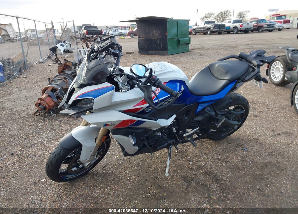 2021 BMW S 1000 XR VIN: WB10E4303M6E43637