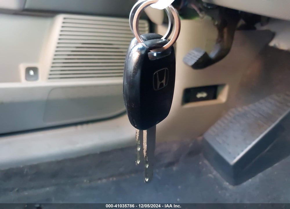 2012 HONDA PILOT EX-L VIN: 5FNYF3H5XCB038666