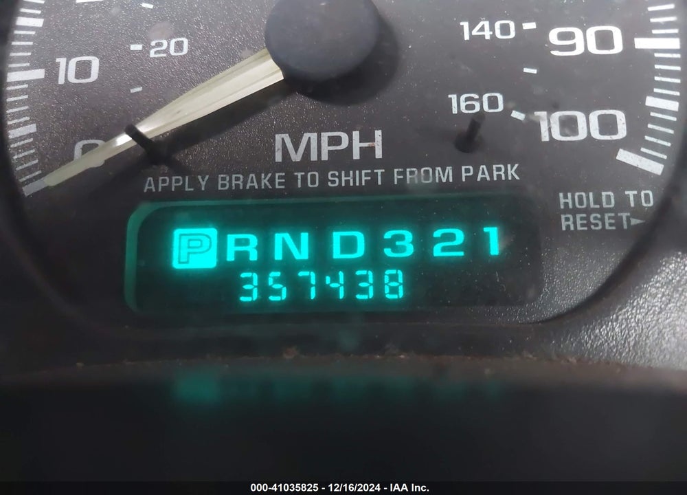 2000 CHEVROLET SILVERADO 1500 VIN: 1GCEC14V3YE344171