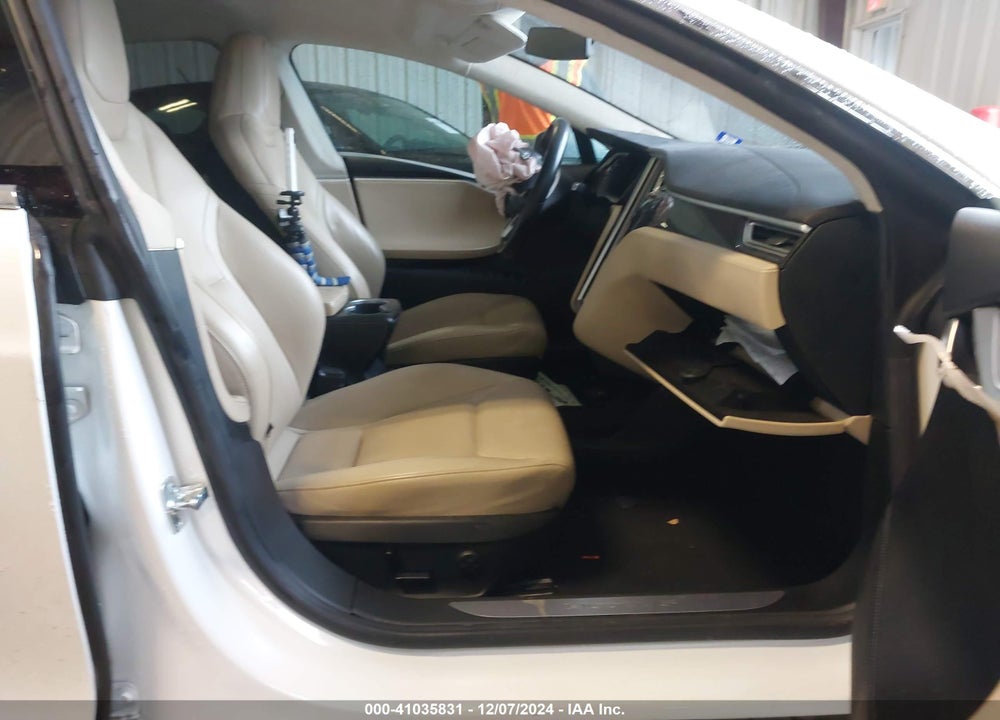 2015 TESLA MODEL S VIN: 5YJSA1E17FF113967