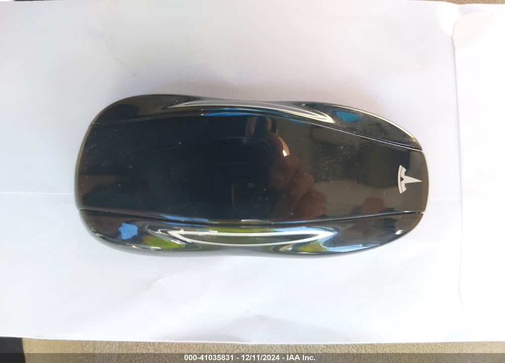 2015 TESLA MODEL S VIN: 5YJSA1E17FF113967