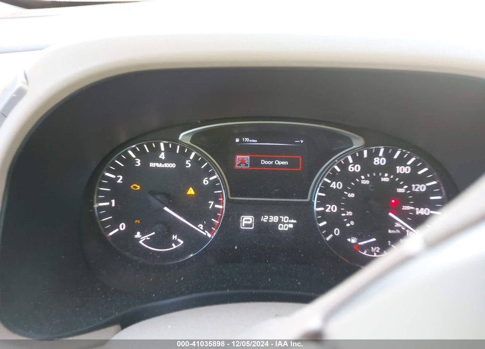 2014 NISSAN PATHFINDER S VIN: 5N1AR2MN1EC630865