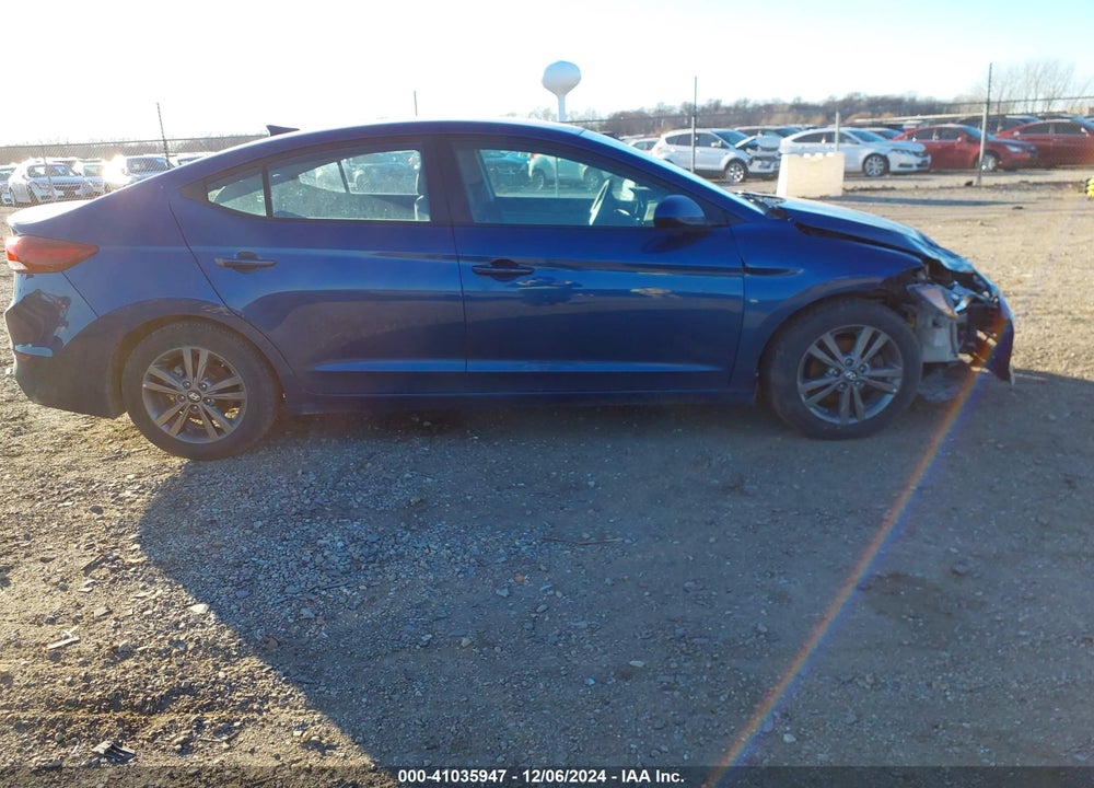 2018 HYUNDAI ELANTRA VIN: 5NPD84LF0JH233916