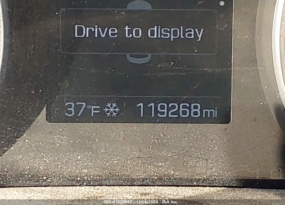 2018 HYUNDAI ELANTRA VIN: 5NPD84LF0JH233916