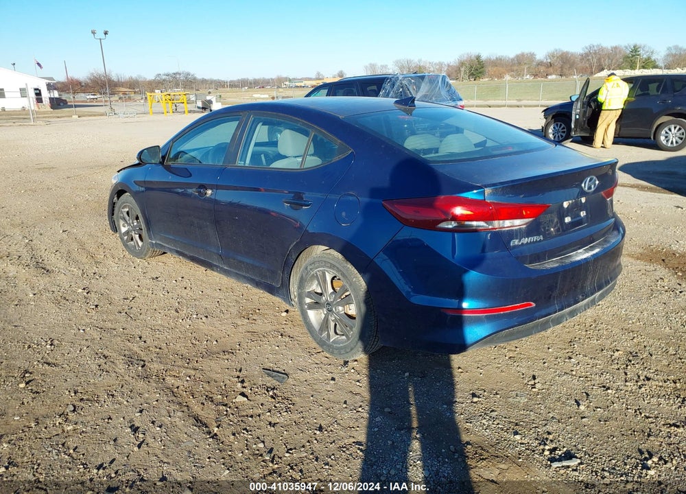 2018 HYUNDAI ELANTRA VIN: 5NPD84LF0JH233916