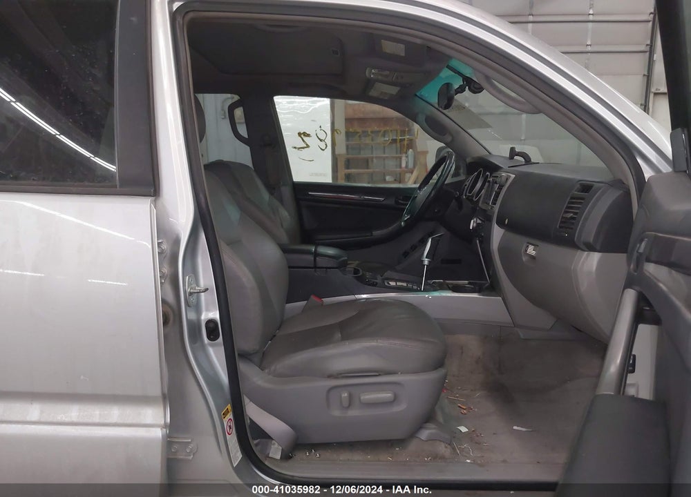 2003 TOYOTA 4RUNNER LIMITED V8 VIN: JTEBT17R930026199
