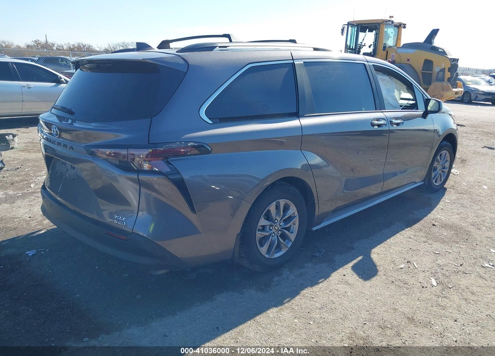 2024 TOYOTA SIENNA XLE VIN: 5TDYRKECXRS189502