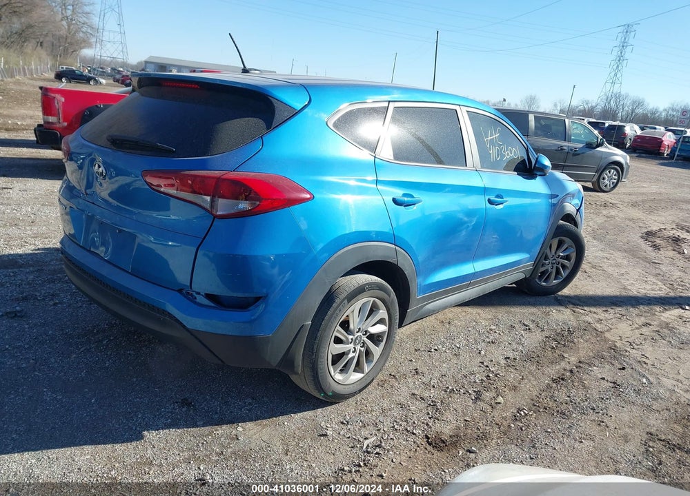 2017 HYUNDAI TUCSON SE VIN: KM8J23A48HU390976