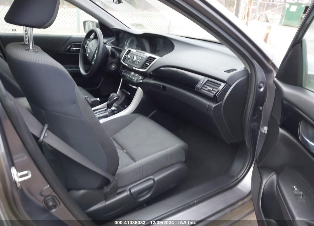 2017 HONDA ACCORD LX VIN: 1HGCR2F3XHA264852