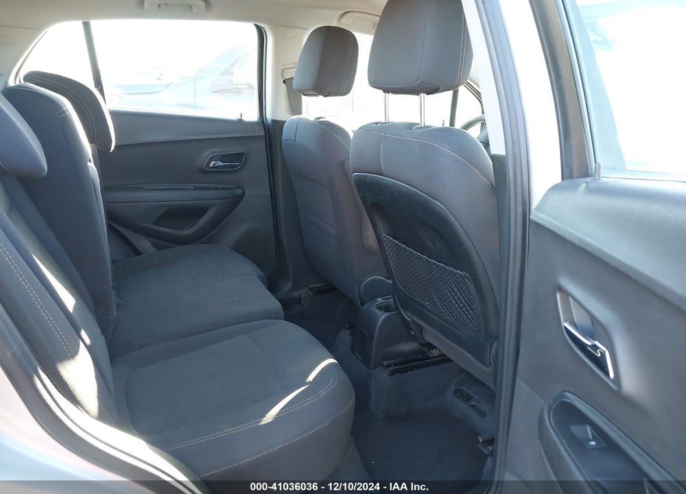 2018 CHEVROLET TRAX LS VIN: 3GNCJKSB9JL372548