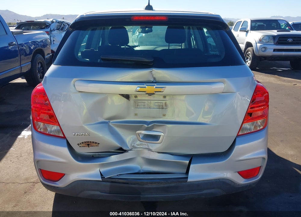 2018 CHEVROLET TRAX LS VIN: 3GNCJKSB9JL372548