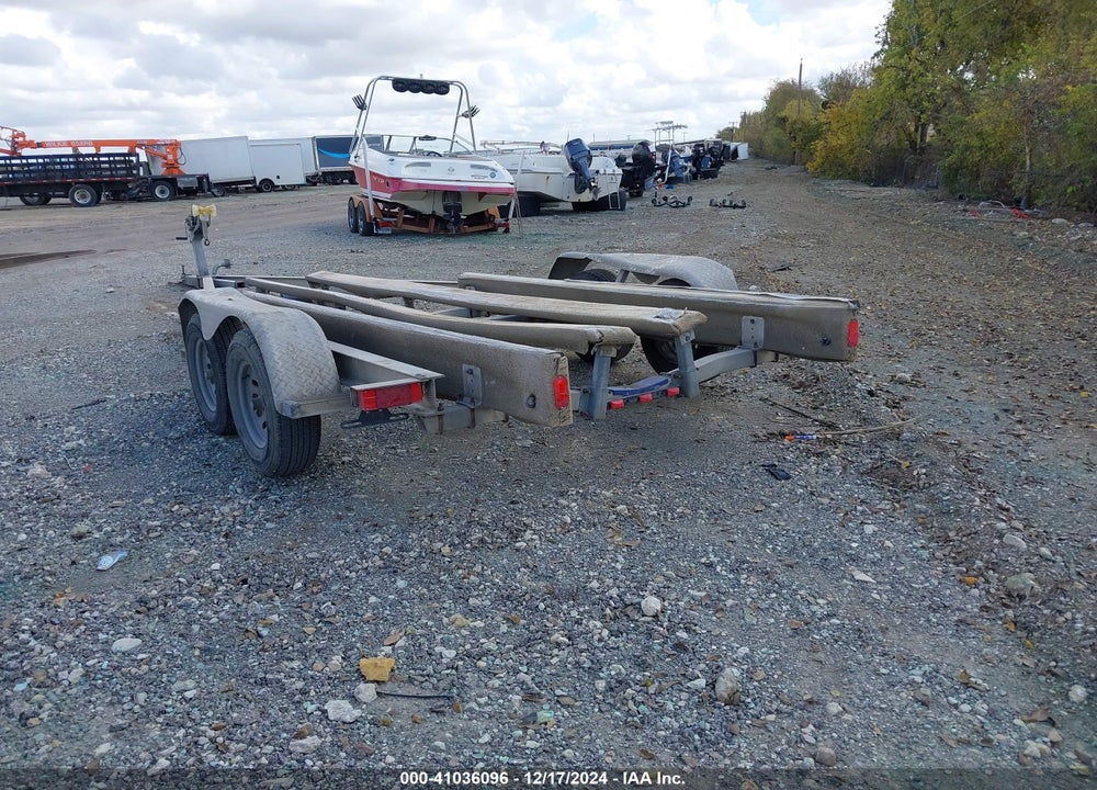 2012 MCCLAIN TRAILERS BOAT TRAILER VIN: 4LYBA2622CH002619