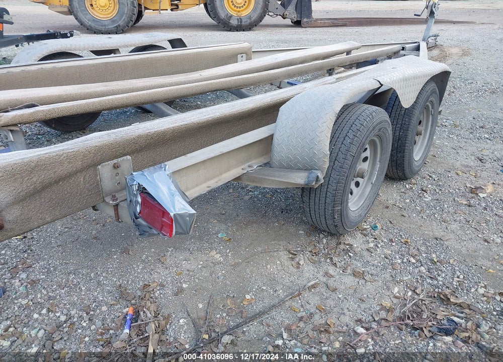 2012 MCCLAIN TRAILERS BOAT TRAILER VIN: 4LYBA2622CH002619