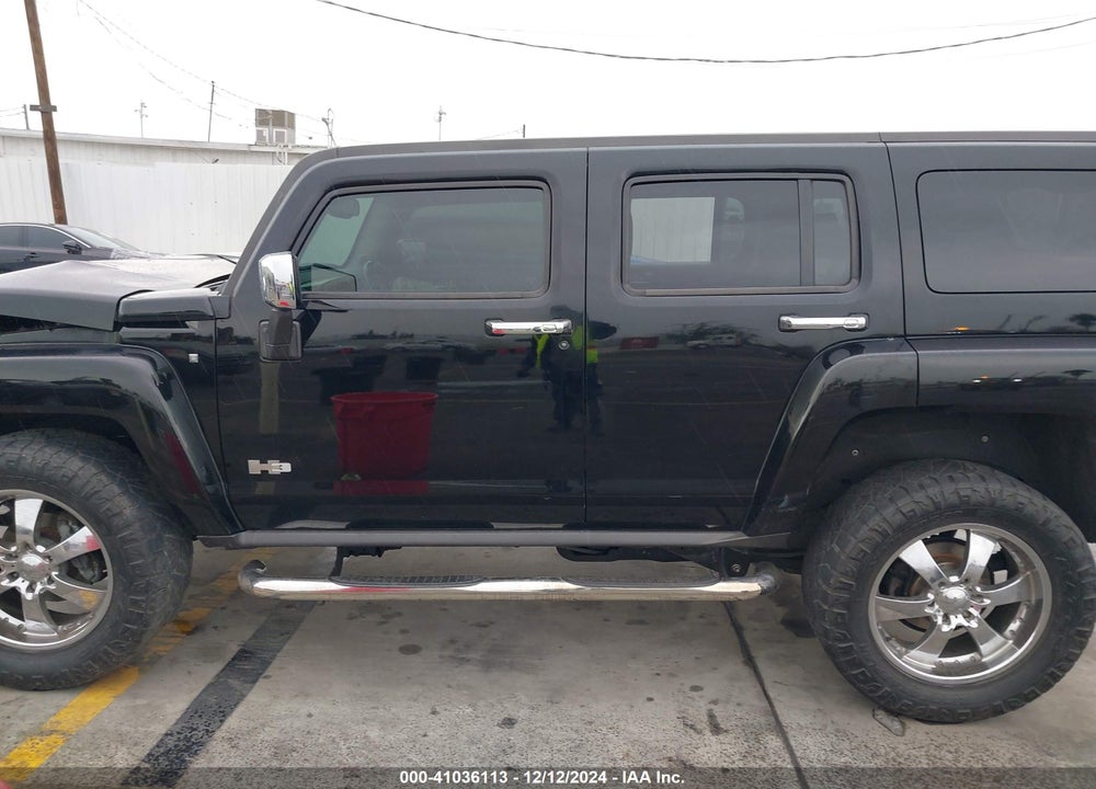 2007 HUMMER H3 SUV VIN: 5GTDN13E678183585