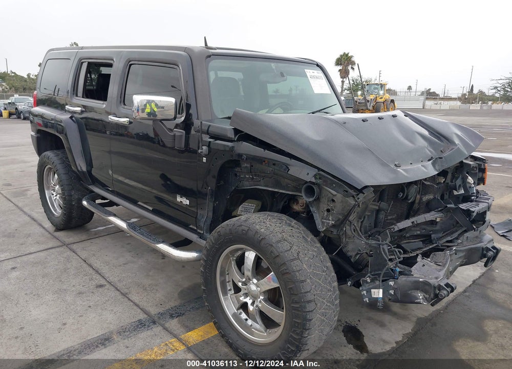 2007 HUMMER H3 SUV VIN: 5GTDN13E678183585