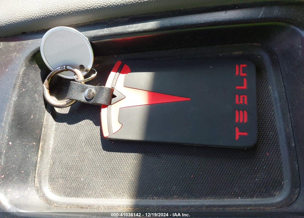 2023 TESLA MODEL Y VIN: 7SAYGDEE2PF687541