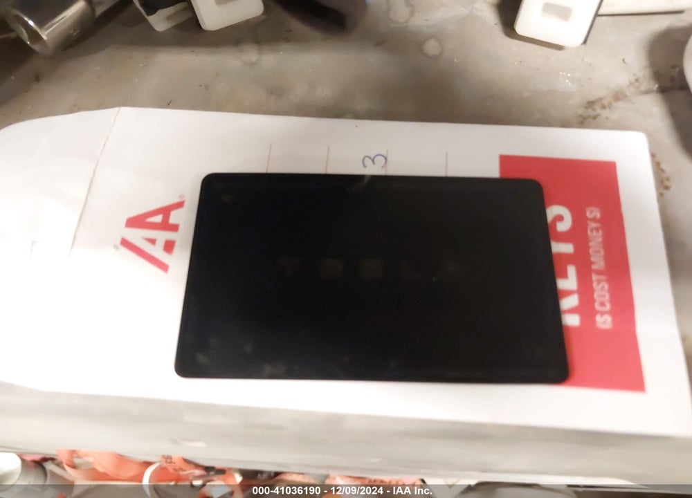 2018 TESLA MODEL 3 LONG RANGE/MID RANGE VIN: 5YJ3E1EA2JF052853
