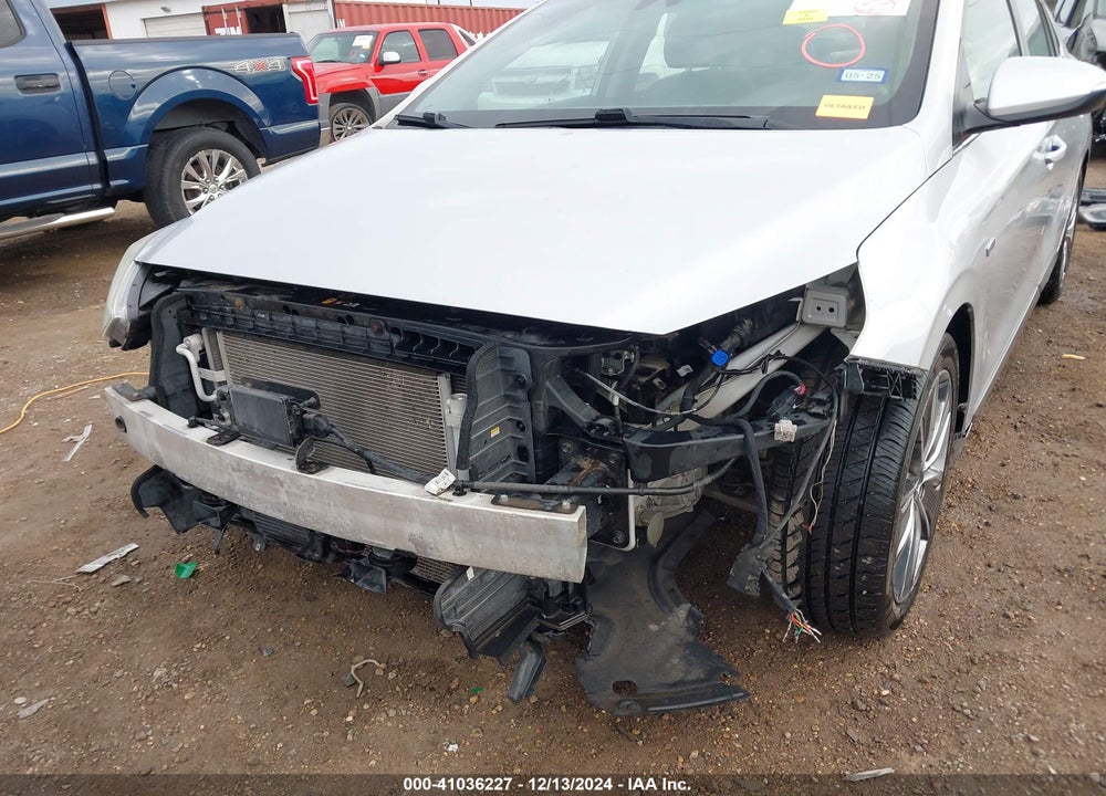2018 HYUNDAI IONIQ HYBRID VIN: KMHC05LC9JU068125