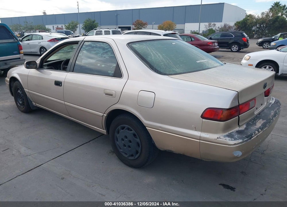 1997 TOYOTA CAMRY LE VIN: 4T1BG22K9VU790974